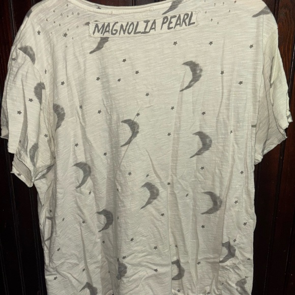 Magnolia Pearl Cream Tee with Gray Moon and Star Print - Picture 2 of 3